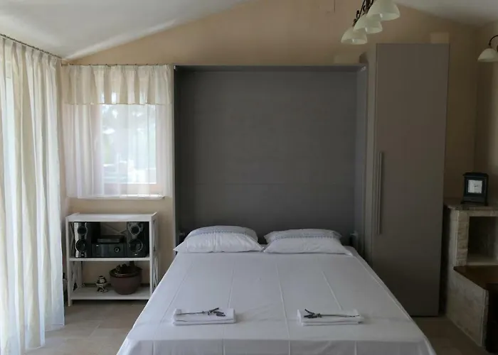 펜션 Relax Vacation 로고즈니차